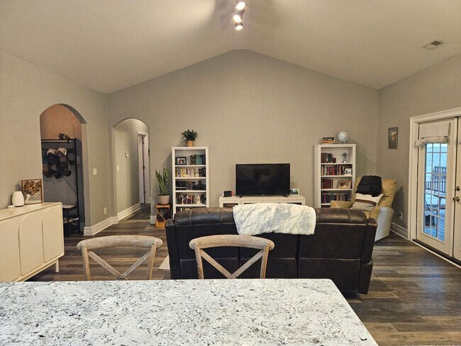 Building Photo - 3 Bedroom 2 Bath unfurnished home located in Sneads Ferry