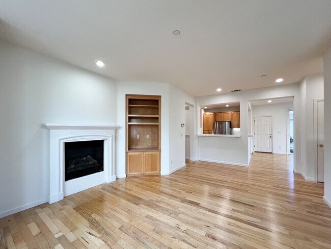 Building Photo - Three Bedroom Napa Home