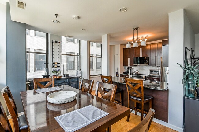 Building Photo - 780 S Federal St