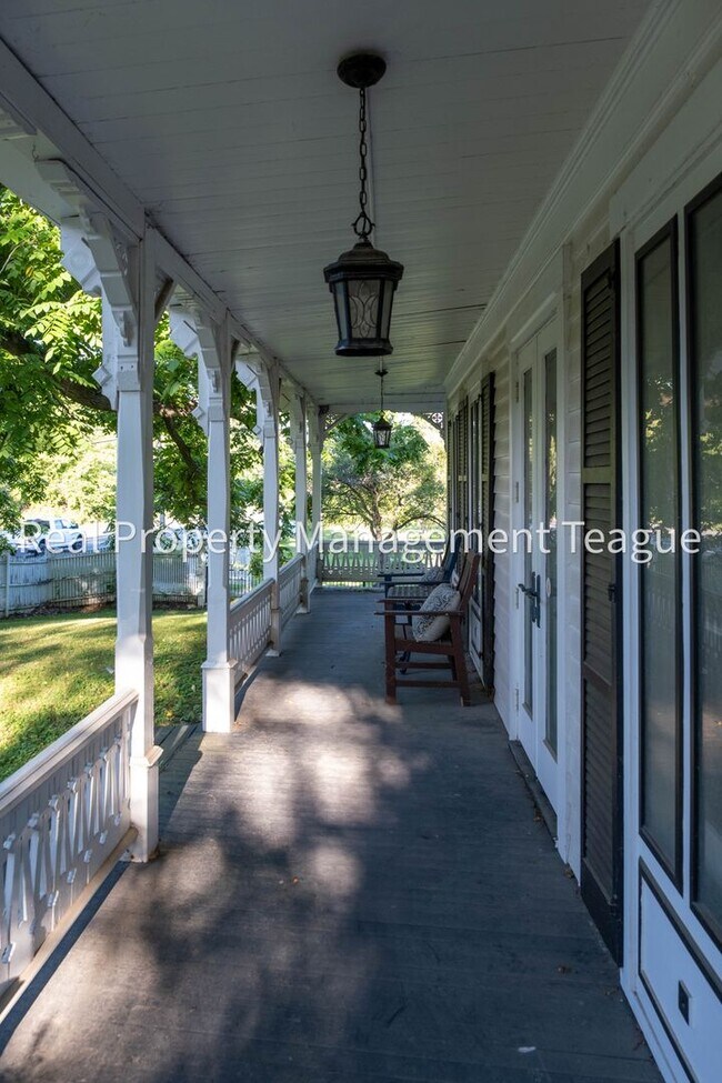 Building Photo - Dream home in Altamont