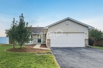 Building Photo - 1811 Mandan Village Dr