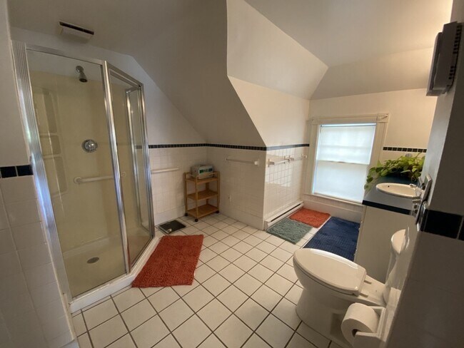 Building Photo - 153 Upland Rd