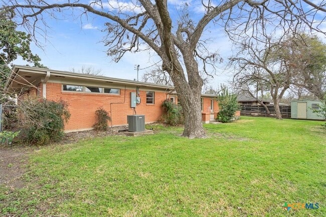 Building Photo - 2305 N 15th St