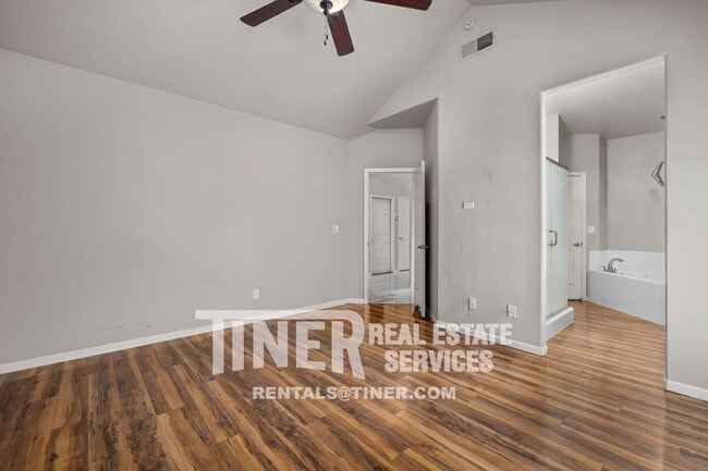 Building Photo - 2337 Fallwater Ln