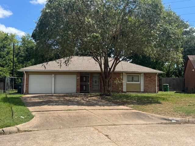 Primary Photo - 4602 Dalmatian Dr