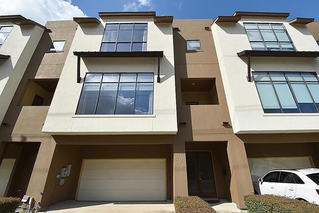 Primary Photo - Contemporary townhome, rooftop terrace awa...