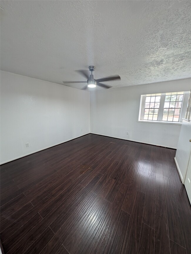 Building Photo - 8703 Collingsdale Rd