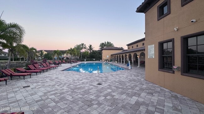 Building Photo - 759 Simeon Dr