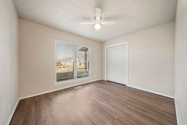 Building Photo - 2823 S 138th E Ave