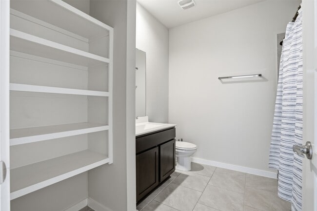 Building Photo - 2803 Chancery Summit Ct