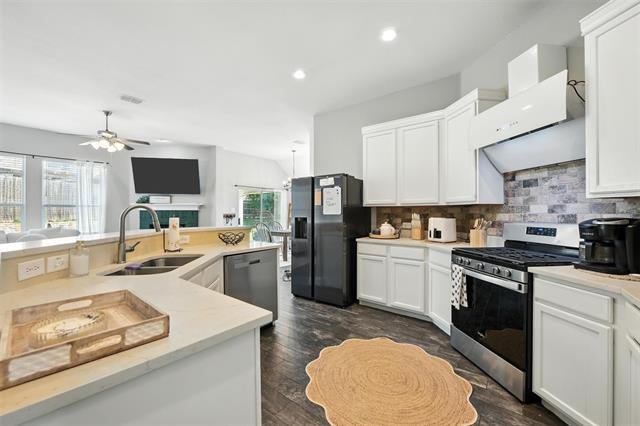 Building Photo - 6121 Paddlefish Dr