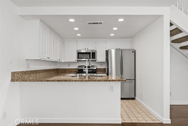 Building Photo - 32 La Costa Ct