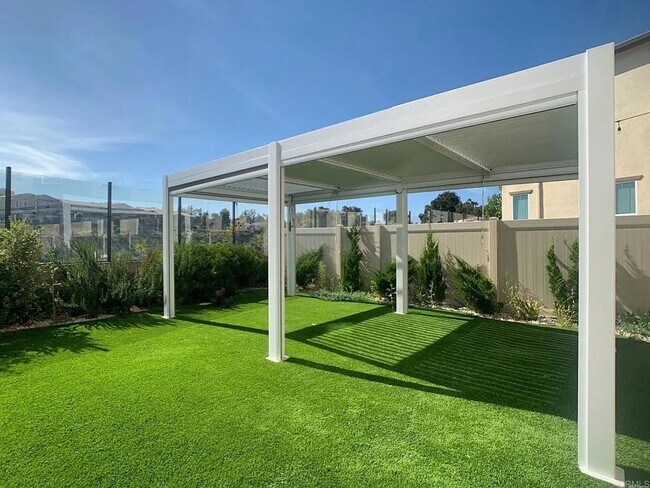 Building Photo - Fully Remodeled 3bed/2.5bath House.