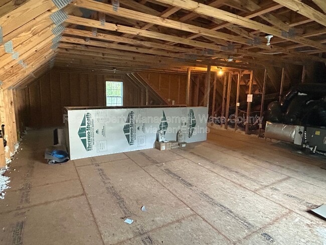 Building Photo - 142 Bexley Way