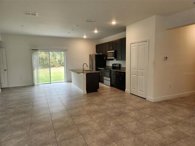 Building Photo - 14055 SW 48th Avenue Rd
