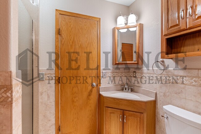 Building Photo - 913 N Wilbur Ln