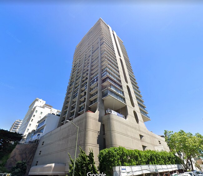 Building Photo - 999 Green St