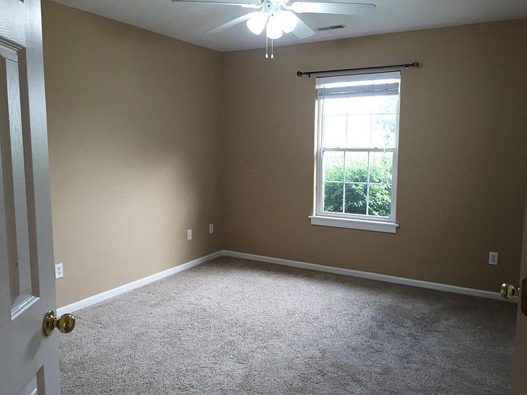 Building Photo - 502 Cheetah Dr
