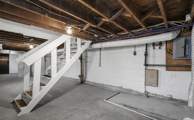 Building Photo - 1701 Kent St