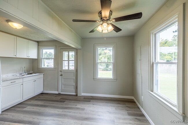 Building Photo - Newly Renovated 4-Bedroom Home in Town of Blackstone!