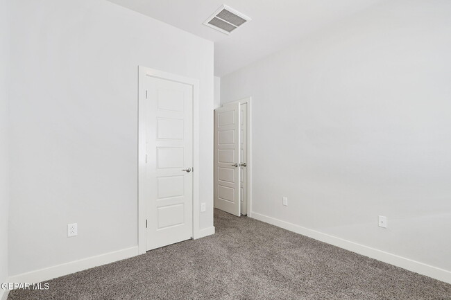 Building Photo - 14813 Tierra Fortaleza Ave