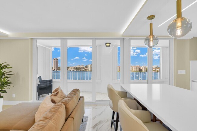 Building Photo - 550 S Ocean Blvd