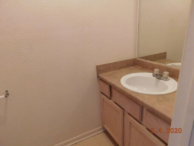 Building Photo - 2811 Cantabrian Dr