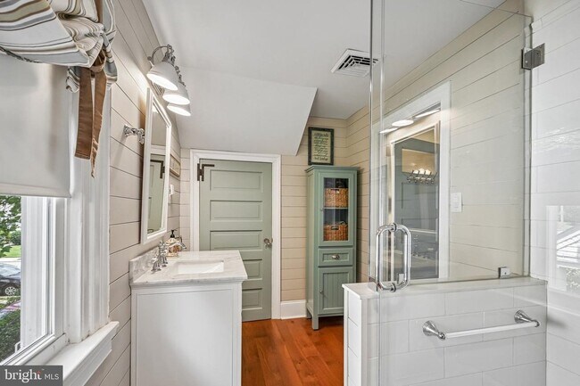 Building Photo - 8228 Cadwalader Ave