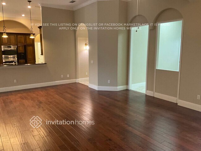 Building Photo - 400 Veracliff Ct