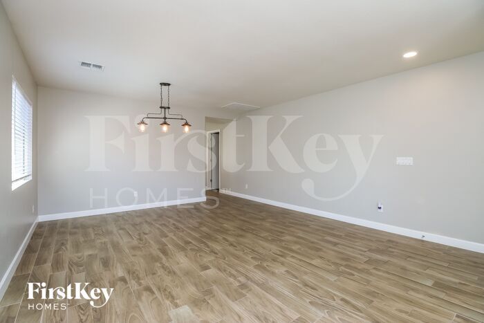 Building Photo - 11623 W Fooks Dr