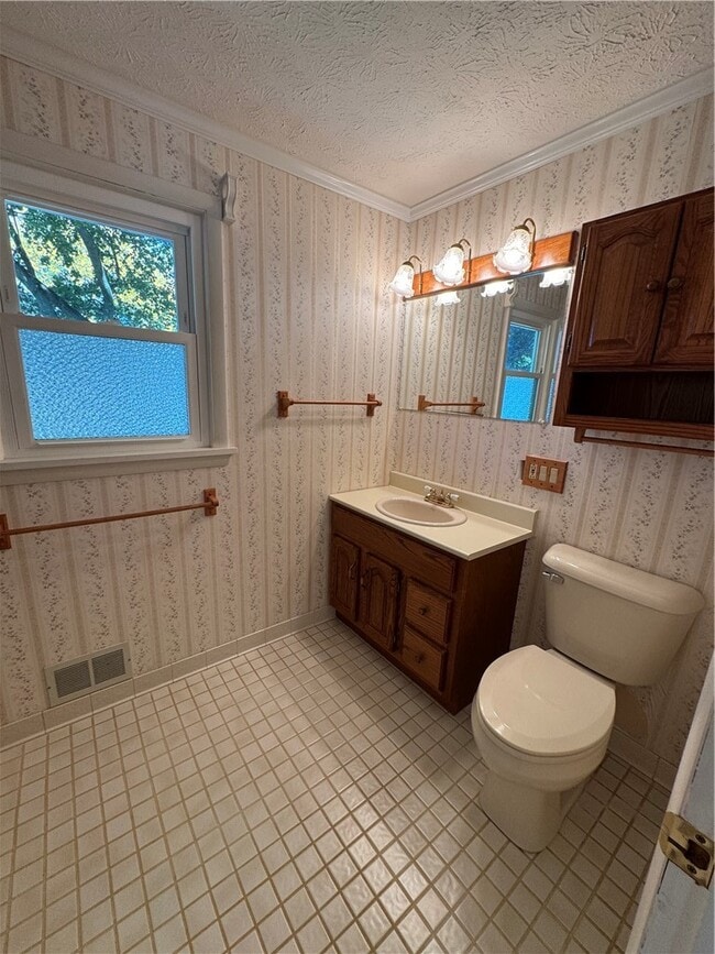 Building Photo - 52 Mill St