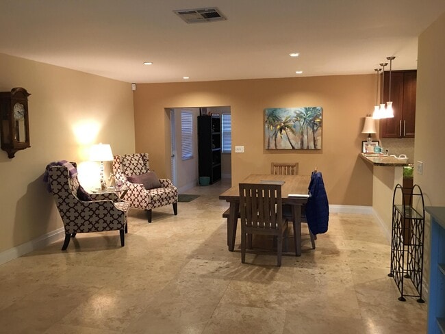 Building Photo - 1700 NW 36th Ct