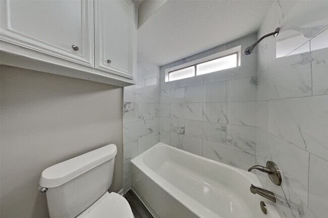 Building Photo - 22731 Elm Bark St