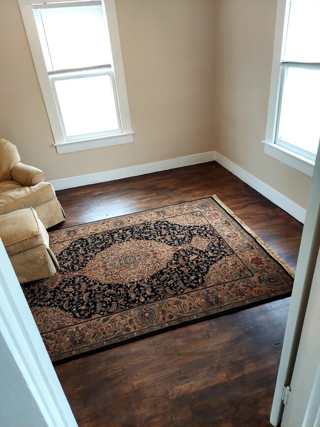 Building Photo - 1703 Chaffin St