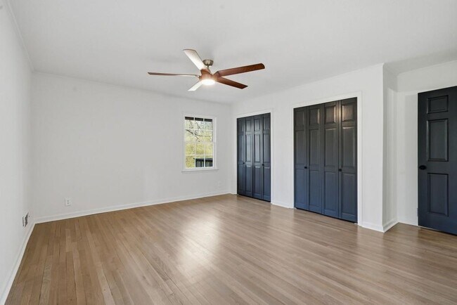 Building Photo - 2751 Cedarbrook Dr