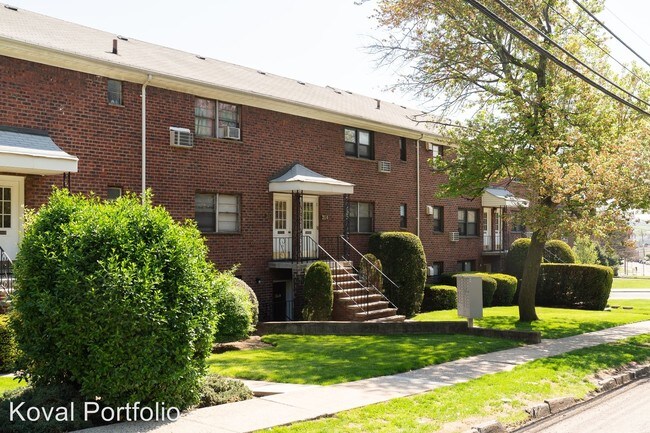 Building Photo - 260-278 Beech St