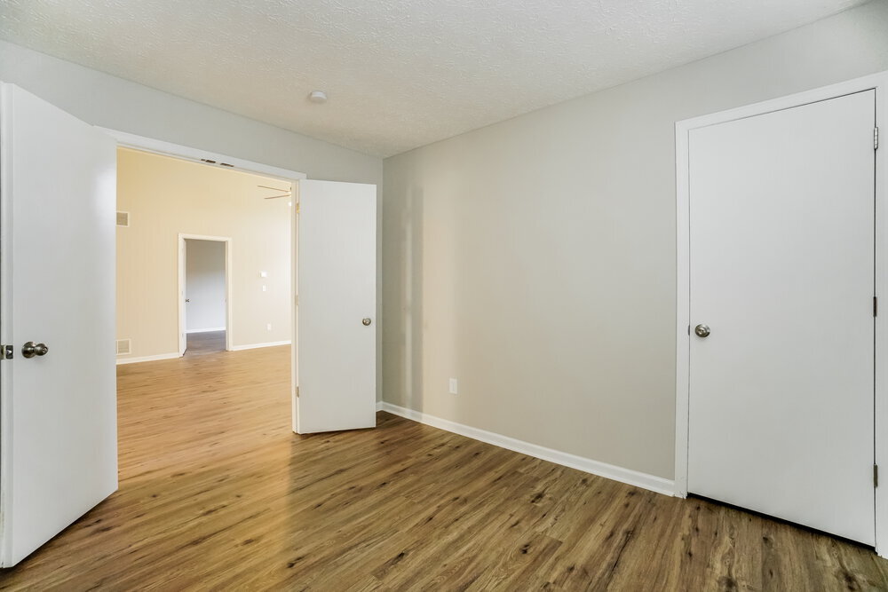 Building Photo - 5655 Dashshund Ct