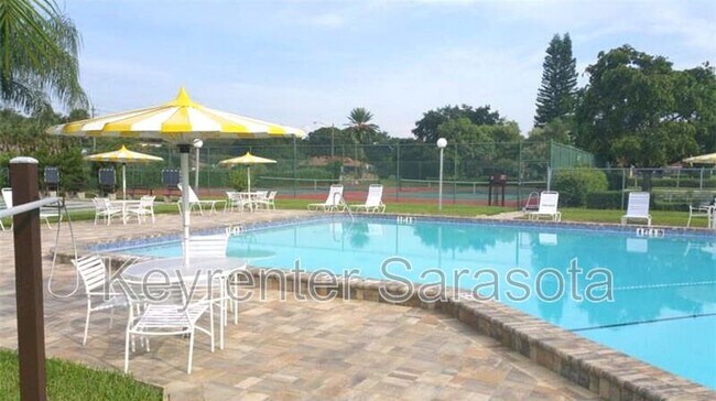 Building Photo - 1403 56th St W