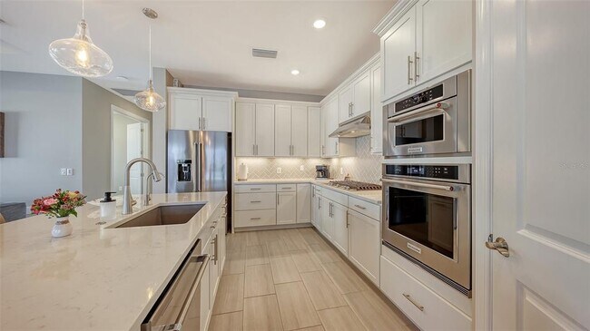 Building Photo - 7675 Summerland Cove