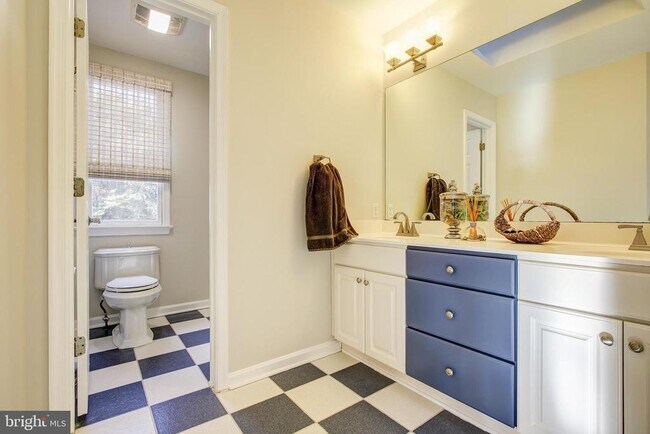 Building Photo - 710 Parrish Farm Ln