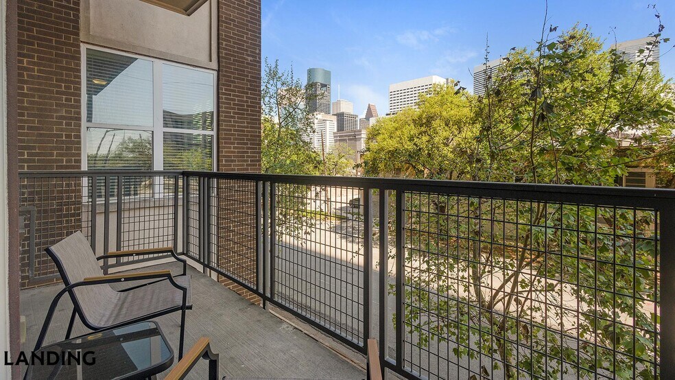 Building Photo - 1711 Caroline St