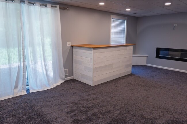 Building Photo - 217 Wycliff Dr