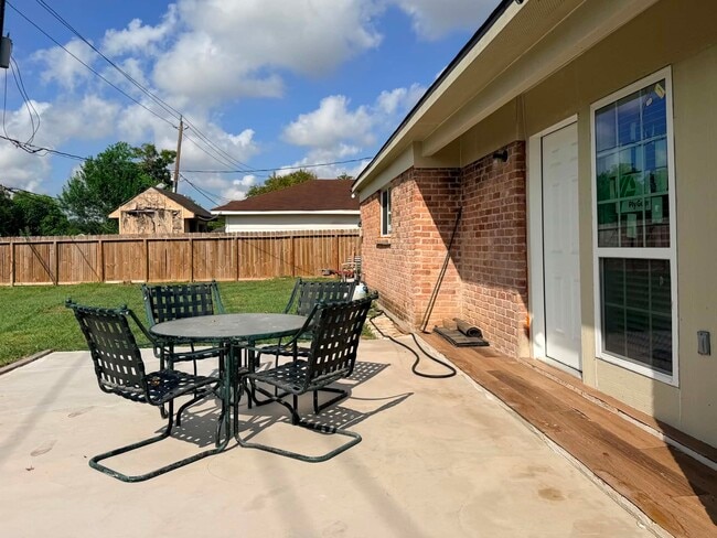 Building Photo - 10715 Carvel Ln