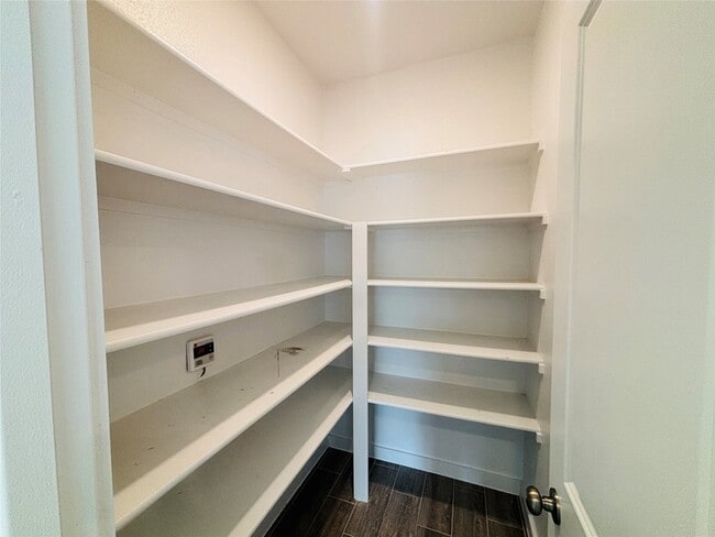 Building Photo - 4508 Hogan's Alley Dr