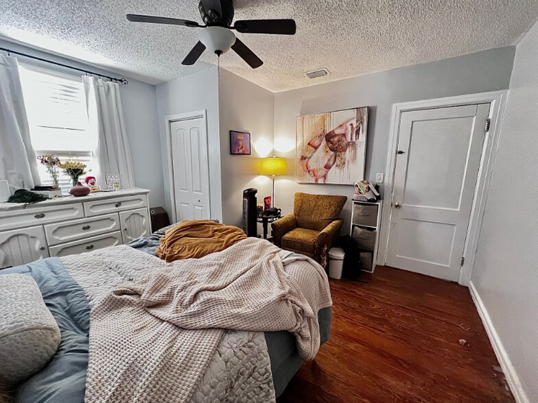 Building Photo - 6718 Drayton St