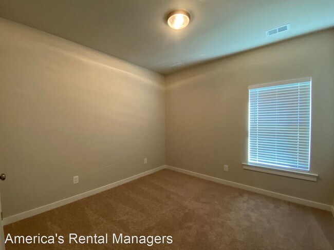 Building Photo - 4 br, 2 bath House - 170 Ridge View Circle