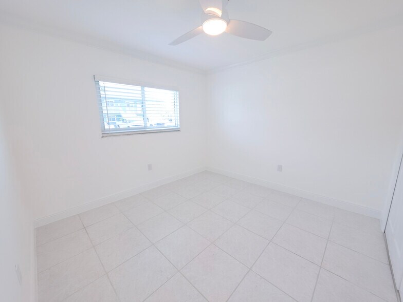 Bedroom 3 - 154 Cypress Way E