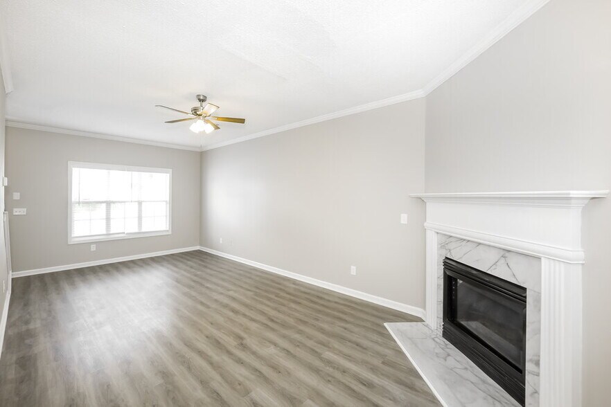 Building Photo - 1609 Blossom Dr