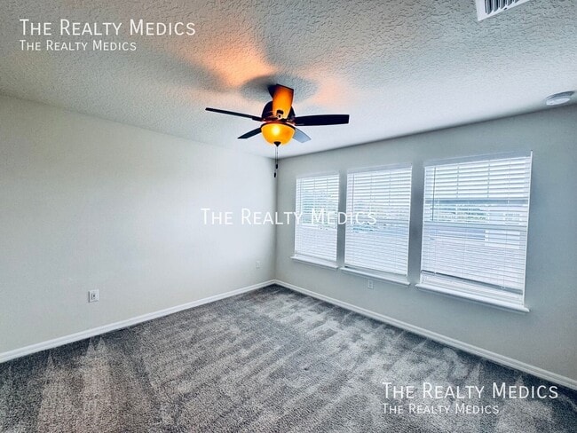 Building Photo - 1375 Painted Bunting Ave