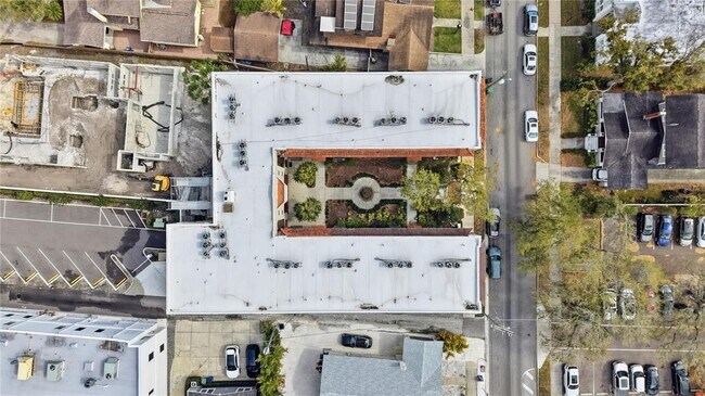 Building Photo - 2117 W Dekle Ave